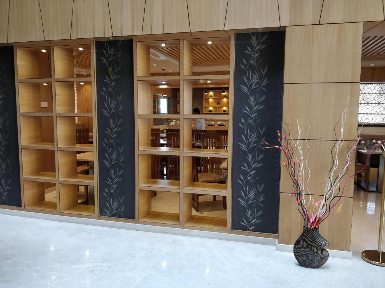 Shivas Galaxy Hotel Devanahalli Eksteriør billede