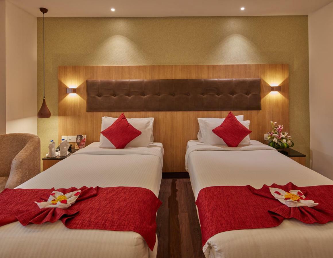 Shivas Galaxy Hotel Devanahalli Eksteriør billede