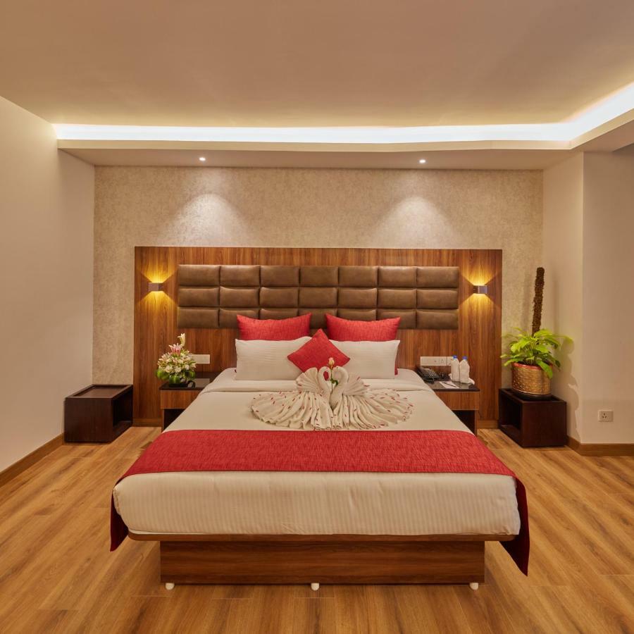 Shivas Galaxy Hotel Devanahalli Eksteriør billede